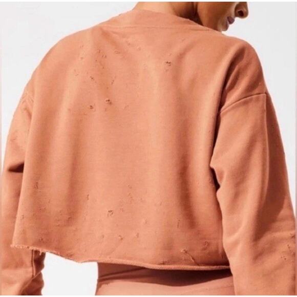 ALO Yoga Fierce Distressed Crewneck Cropped Pullover Sweatshirt Size XS Small * - Picture 2 of 10